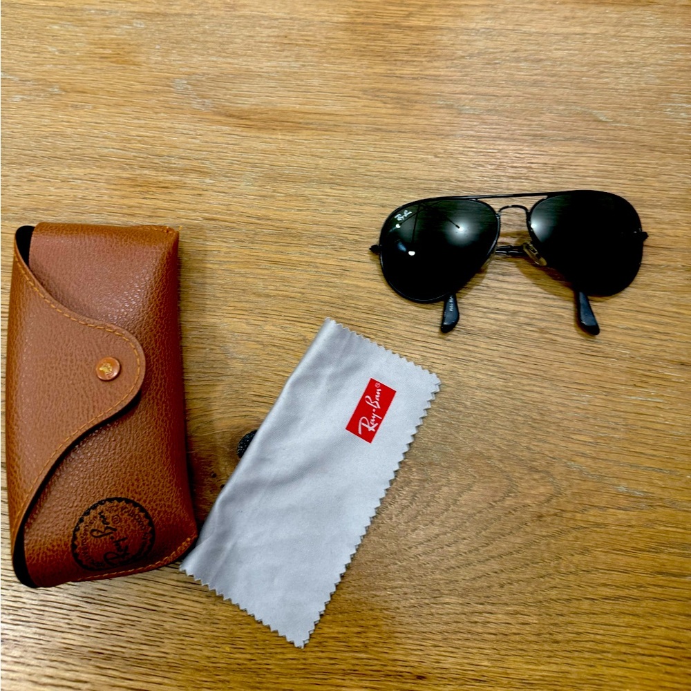 Ray-Ban aviator glasses